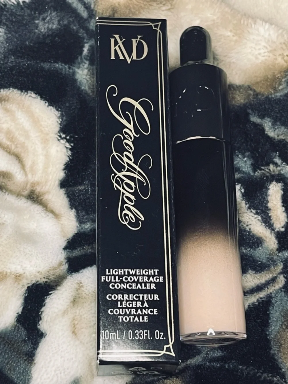 KVD Light 103 Good Apple Lightweight Full Coverage Concealer - Picture 4 of 4